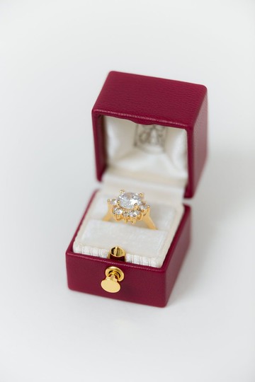 皮革戒指盒 - CLASSIC LOCK PETITE - 手工壓印復古風格戒指盒