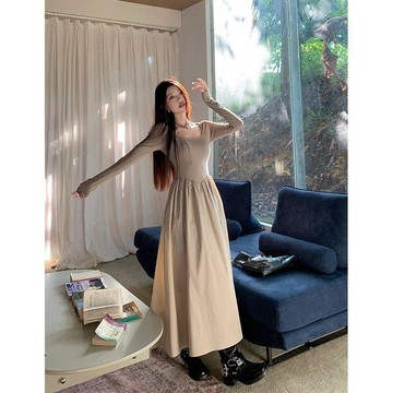 9374 位熟客回訪😌法式針織連衣裙女秋季2026新款高級感收腰顯瘦拼接中長款長袖裙子MB8E