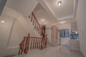 仁雄商圈2年屋電梯雙車墅不用3000萬!｜高雄市仁武區赤西五街