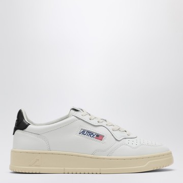 Medalist white/black trainer