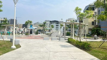 面公園好停車｜楠梓商圈三面採光 3房公寓｜高雄市楠梓區楠梓西巷