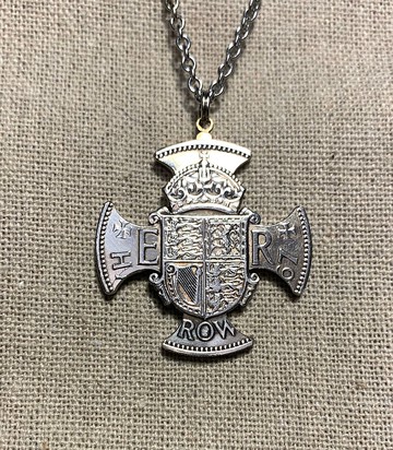 英國Half crown十字架硬幣鍊咀(英女皇版)
