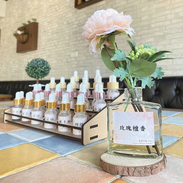 【香間小路】特調居家擴香 玫瑰檀香 100ml ( 贈送甜橙精油10ml )