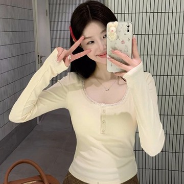【🔥台灣出貨🔥】u領德絨長袖 蕾絲花邊內搭 U領帶胸墊打底衫 女短款內搭上衣 修身顯瘦上衣 保暖長袖內搭