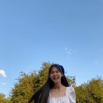 鉤針編織頭巾（海軍藍、奶油色、灰色邊框）