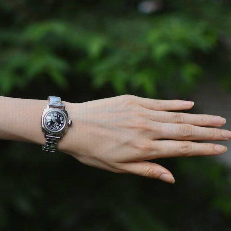 ヴァーグウォッチCoussin Early Extension 28mm 腕時計 VAGUE WATCH CO. / ヴァーグウォッチ】Coussin Early Extension
