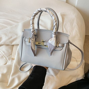 【Sp house】率性時尚絲巾鉑金手提側背包斜背包(淺灰色)