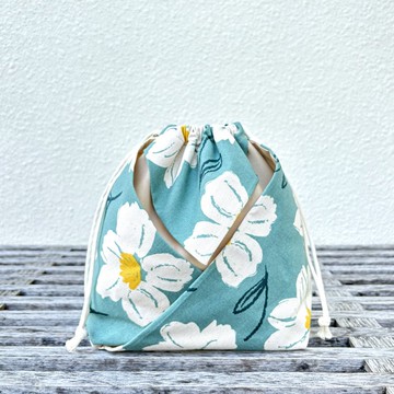 在這TSAI CHE 日系印花束口包 清晨白花款∣棉布∣手作包∣布包