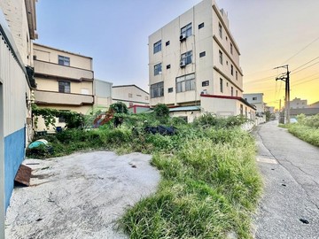 近中央路｜大面寬｜臨路獨棟豪宅住四建地｜台中市龍井區中山段