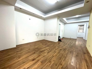 中山醫四房含車位~走路上樹德國小｜台中市南區復興路一段