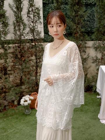 透膚網紗繡花流蘇腰抽繩連袖罩衫上衣
