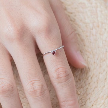 【絕版特惠】石榴石925純銀敲紋質感戒指