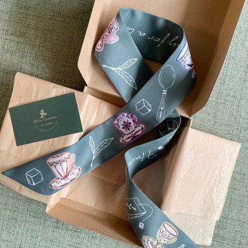 夢遊咖啡館系列 / 繽紛小茶杯長條裝飾綁巾(領巾、繫包巾、髮帶)