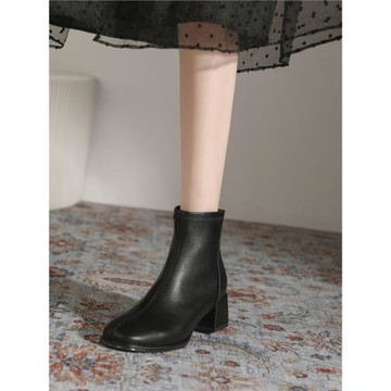 馬丁靴女2022年夏季真皮方頭短靴