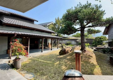 房仲弟妹樸山村｜北屯稀有山居｜私有湯屋5房6衛｜台中市北屯區近山路