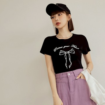 OB嚴選-親膚棉質芭蕾風蝴蝶結印花上衣《AB19646-》