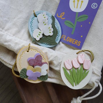 鬱金香三色堇鈴蘭花牌掛飾