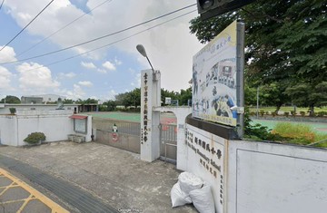 潭子區慈濟醫院 新興國小 低總價秒殺透天	｜台中市潭子區興豐山莊東三巷