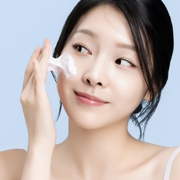 BeBreeze Busan Strawberry Dduk Pack Cleanser 120ml