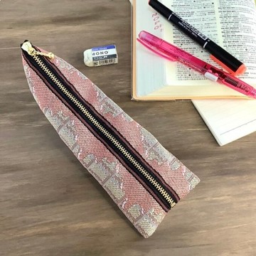 【牛奶巧克力 草莓】榻榻米襯邊 四面體筆袋 粉色 情人節