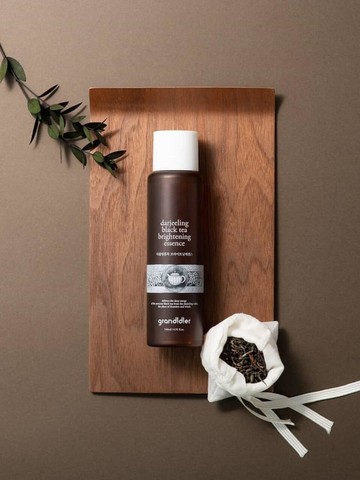Darjeeling Black Tea Brightening Essence