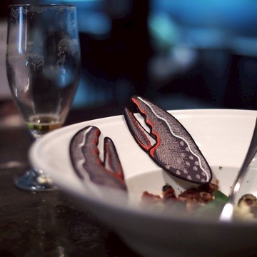 龍蝦鉗刺繡貼片設計