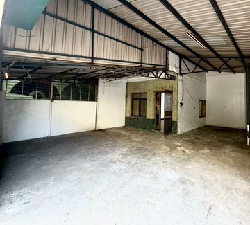 澄清湖捷運黃線旁大地坪邊間車庫透天｜高雄市鳥松區中正路