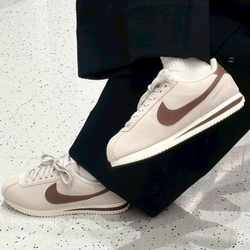 NIKE CORTEZ 榛果可可 太妃糖 阿甘鞋 秋冬配色 情侶款 女鞋 IB1857-100