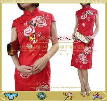 現貨S快速出貨｜紅色驚豔刺繡旗袍中長款中國風繡花修身喜宴表演連身裙洋裝｜深度嫵媚｜水水女人國