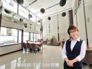 前金捷運站｜面中華路樹梢戶｜質感三房｜高雄市前金區中華三路
