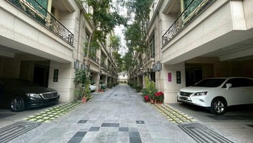 巨蛋商圈︱超稀有︱6房漂亮大面寬雙車墅｜高雄市鼓山區裕誠路