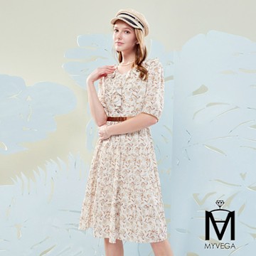 MYVEGA麥雪爾 MA浪漫荷葉領花卉印花短洋裝-咖啡