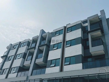 14期✨大面寬4車近90坪✨全新臨路角間電梯別墅｜台中市北屯區松美路