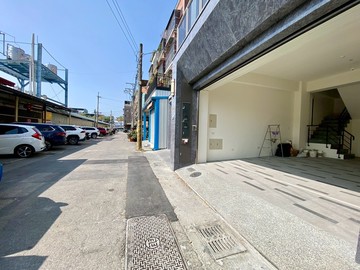 小房大里全新臨路透天別墅｜台中市大里區德芳南路