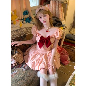 森女系原創想去海邊 小花心 粉紅色可愛小花朵刺繡軟妹短袖連衣裙