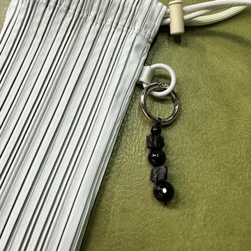 C happy 黑色系水晶_隨身保平安避邪_包包掛飾/ 鑰匙圈