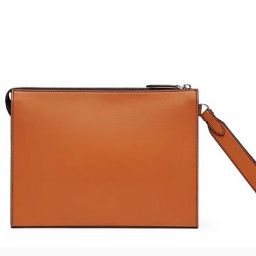 男士時尚單肩包潮流斜挎包百搭郵差包外出小包鏈條手拿包