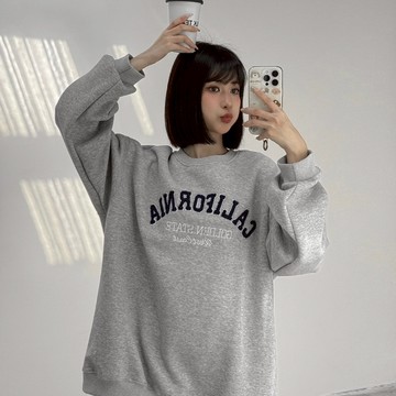 【Aa.chic】慵懶字母寬鬆男友大學T(五色).女裝/圓領/慵懶/字母/寬鬆/衛衣/大學T/穿搭【C303006】