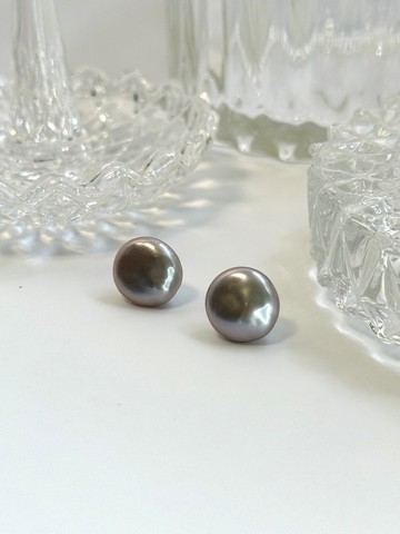 鈕扣薇光III 天然淡水珍珠耳環