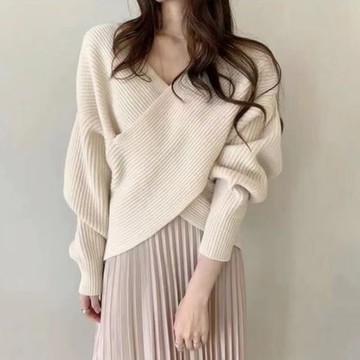 MOCOV領交叉設計感螺紋坑條可拉肩露肩針織毛衣