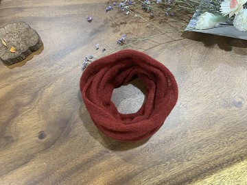 磚紅蟬翼中性圍脖。優質的輕柔。約25g。可繞2圈