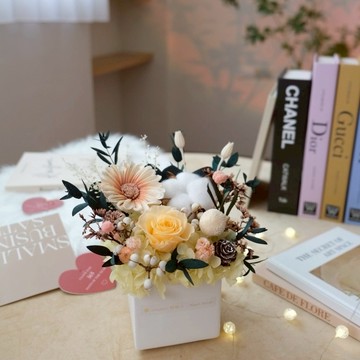 【閒暇人花藝設計】方型永生小盆花 太陽 / 開幕賀禮 喬遷禮物 居家花藝擺設 結婚禮物 升遷賀禮 情人節禮物 生日禮物 母親節禮物