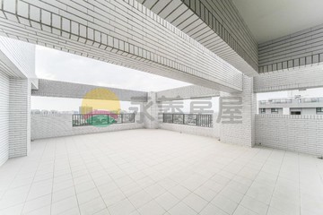 橋科鑫市鎮頂樓稀有露台戶三房平車｜高雄市橋頭區經武路