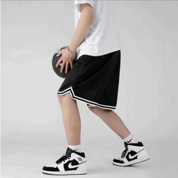 【台灣出貨】 夏季新款折角短褲美式工裝短褲男日系潮牌寬松直筒休閑速幹冰絲五分褲男爆款速幹褲 運動短褲 休閒短褲 男短褲