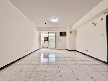 首購精選~一手屋主✨長億城頂樓視野戶・三房含車位✨｜台中市南區工學路