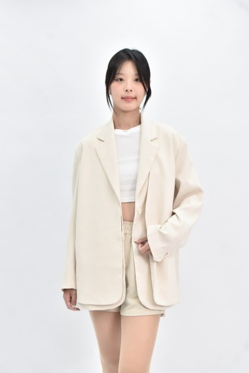 (F) gozo 西裝杏色外套
