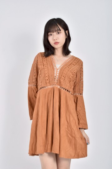 (L) air space質感長袖雕花麂皮橘色洋裝