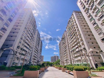 衛武營◆鳳山國富D型國宅◆五甲國宅◆明亮美三房｜高雄市鳳山區國富路