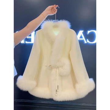 (免運)新中式國風白色毛呢大衣高級感好看斗篷外套女冬季2026新款爆款