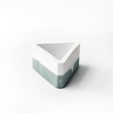 (預購) 莫蘭迪綠系列 | 小三角形雙色水泥盆器 可搭同色系底盤